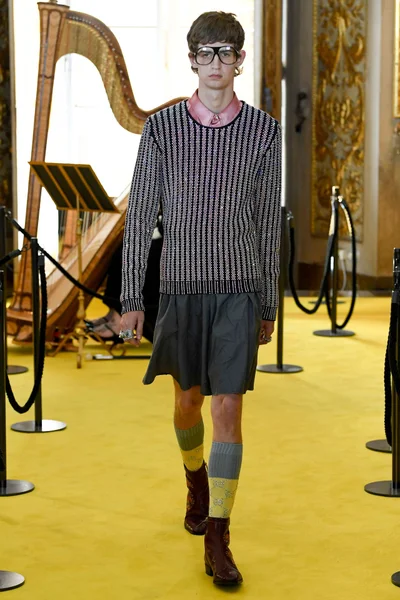Look 72